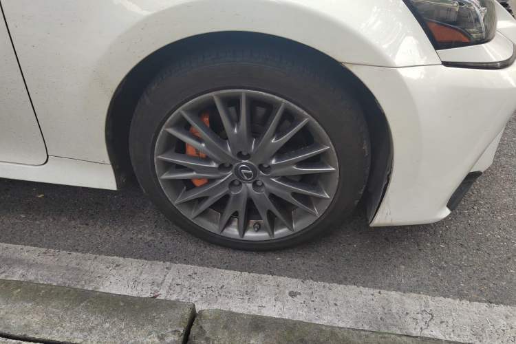 Used Lexus GS 2017 300 F SPORT Right Front Wheel Hub