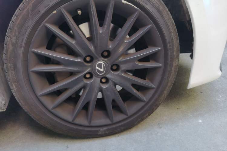 Used Lexus GS 2017 300 F SPORT Right Front Wheel Hub