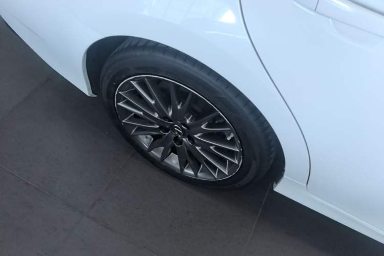 Used Lexus GS 2017 300 F SPORT Right Rear Wheel Hub
