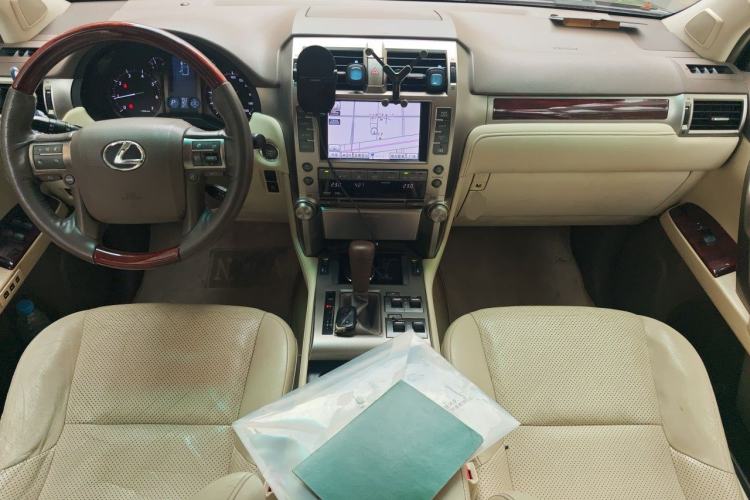 Used Lexus GX 2010 460 Center Console