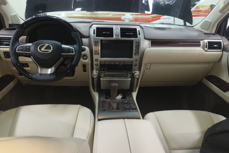 Used Lexus GX 2010 460 Center Console