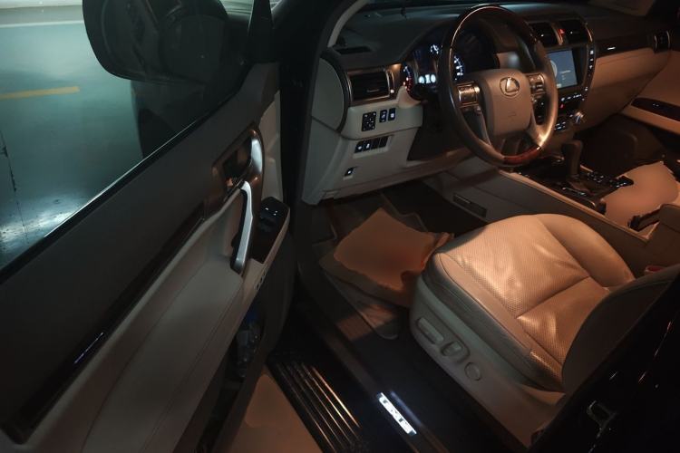 Used Lexus GX 2010 460 Driver Seat