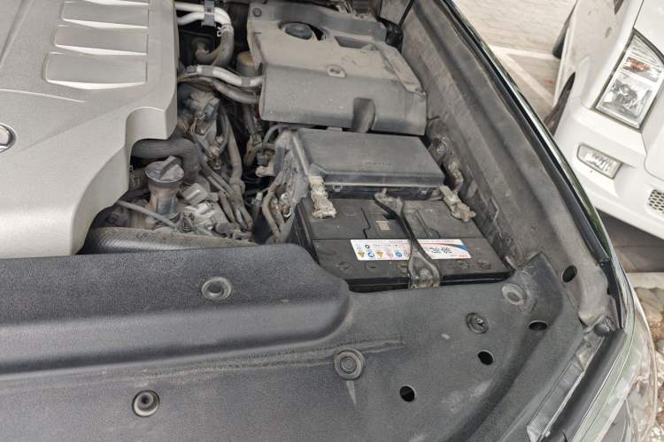 Used Lexus GX 2010 460 Engine Bay Left