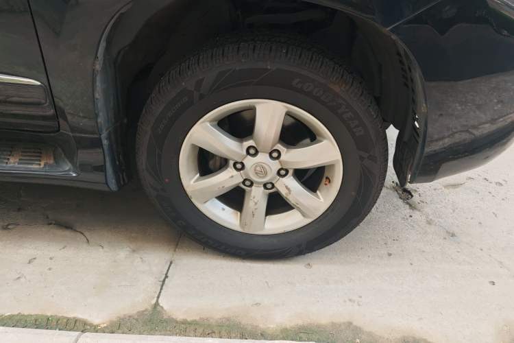 Used Lexus GX 2010 460 Right Front Wheel Hub
