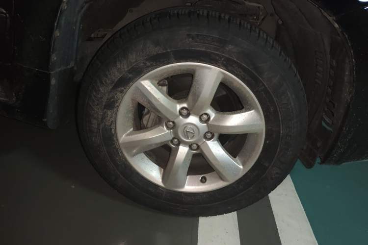 Used Lexus GX 2010 460 Right Front Wheel Hub