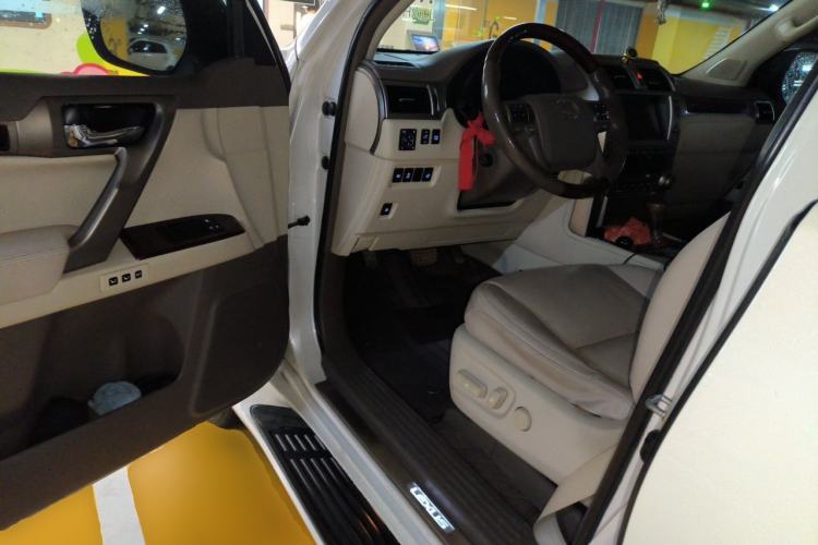 Used Lexus GX 2010 460 Driver Seat
