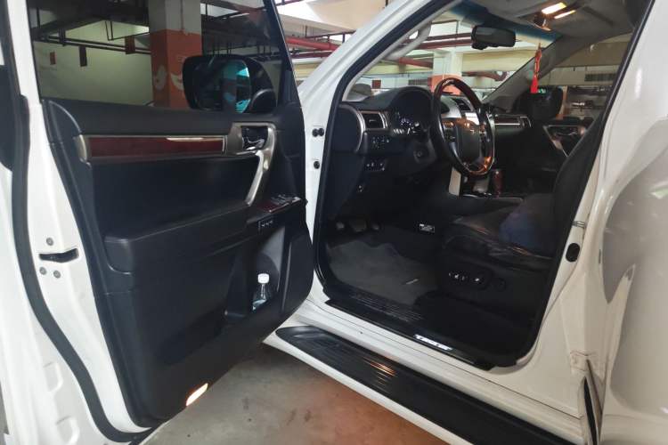 Used Lexus GX 2010 460 Driver Seat