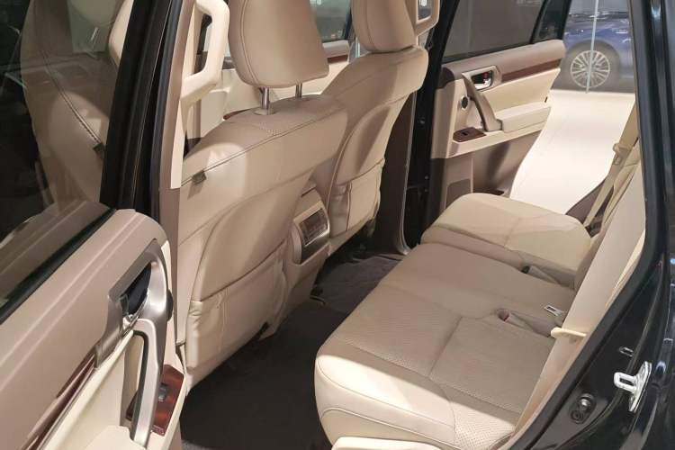 Used Lexus GX 2010 460 Interior 2