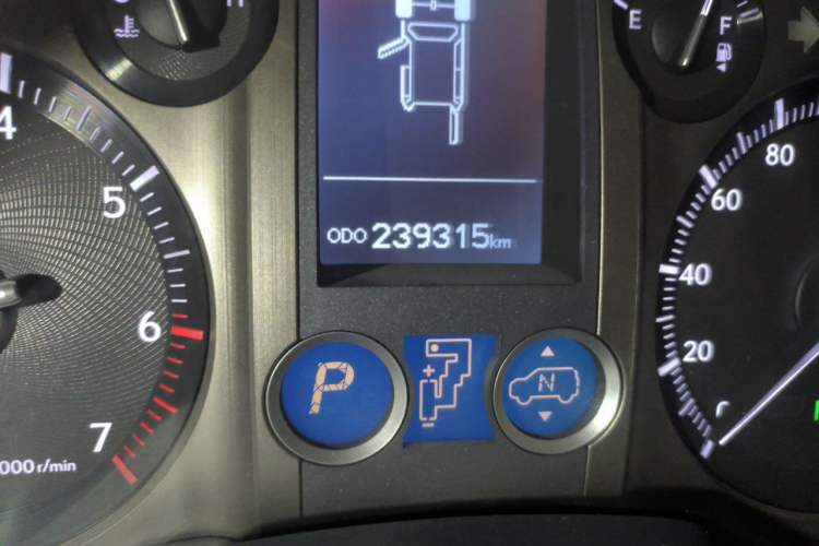 Used Lexus GX 2010 460 Odometer Close Up