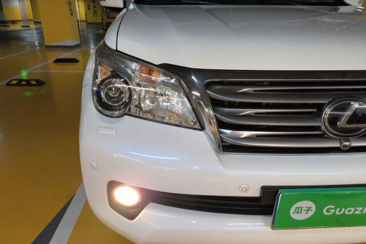 Used Lexus GX 2010 460 Right Front Headlight