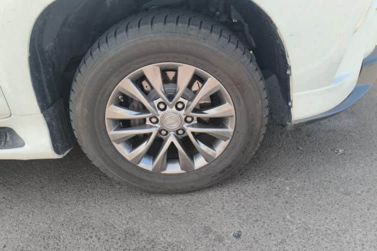 Used Lexus GX 2010 460 Right Front Wheel Hub