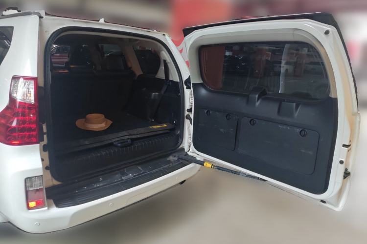 Used Lexus GX 2010 460 Trunk