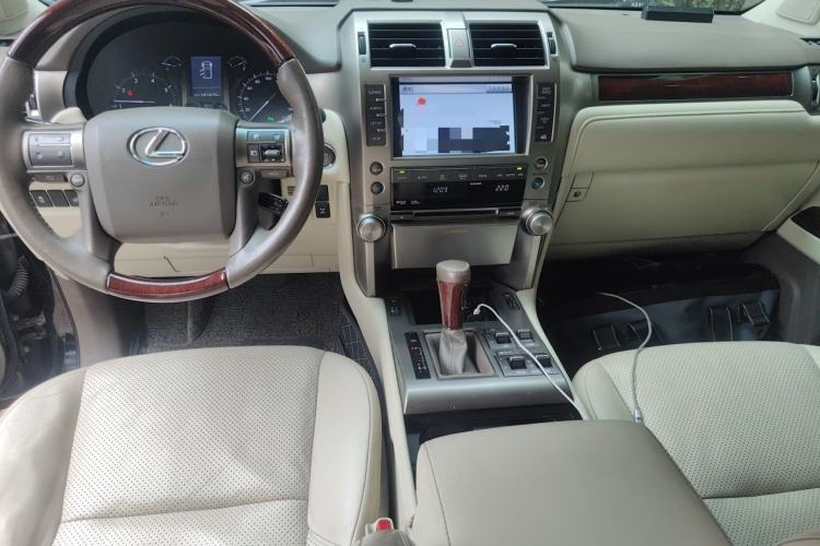 Used Lexus GX 2012 400 Center Console