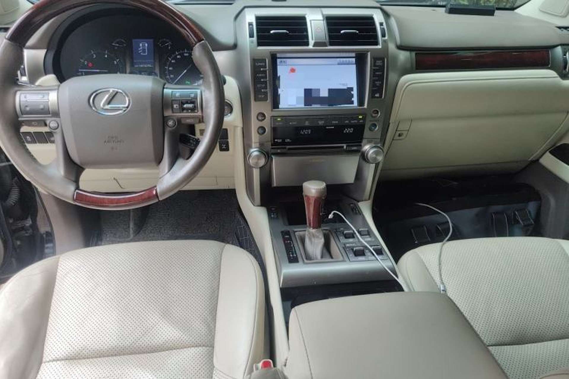 Used Lexus GX 2012 400 Center Console