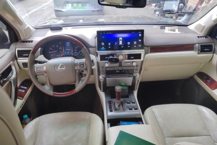 Used Lexus GX 2012 400 Center Console