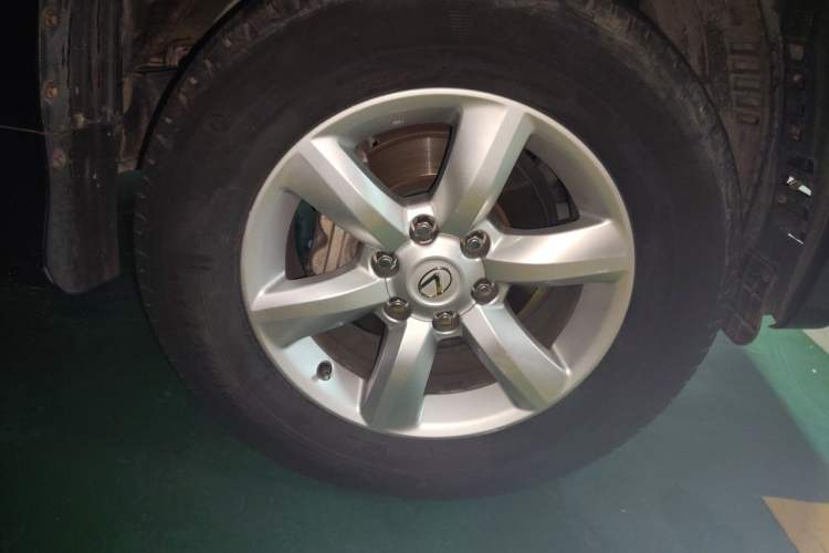 Used Lexus GX 2012 400 Right Front Wheel Hub