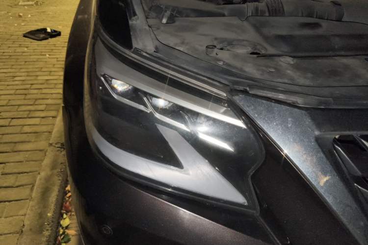 Used Lexus GX 2012 400 Right Front Headlight