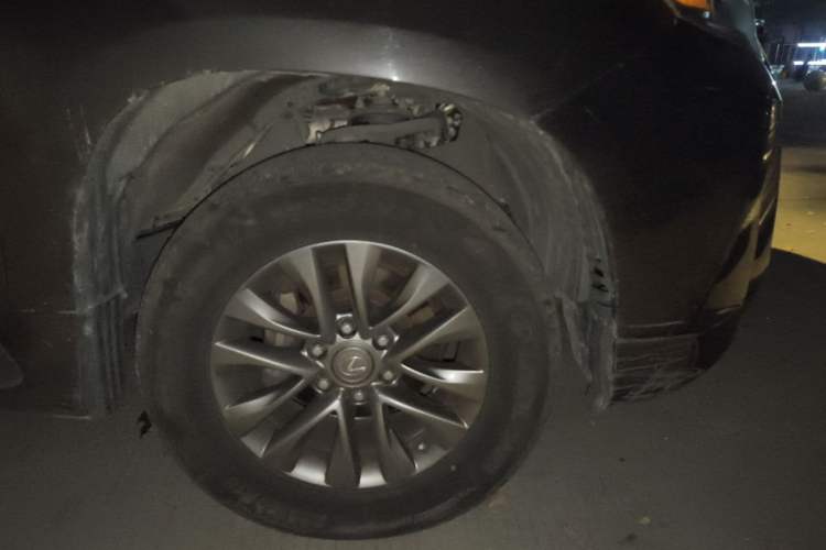 Used Lexus GX 2012 400 Right Front Wheel Hub