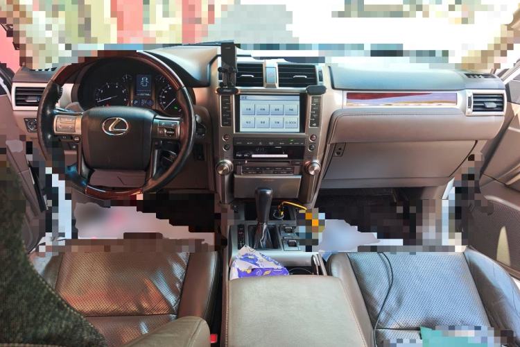 Used Lexus GX 2012 400 Center Console