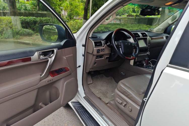 Used Lexus GX 2012 400 Driver Seat