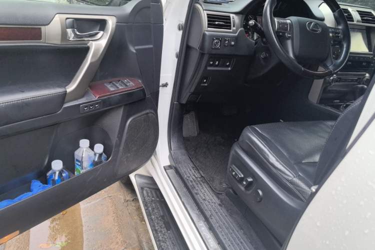 Used Lexus GX 2012 400 Driver Seat