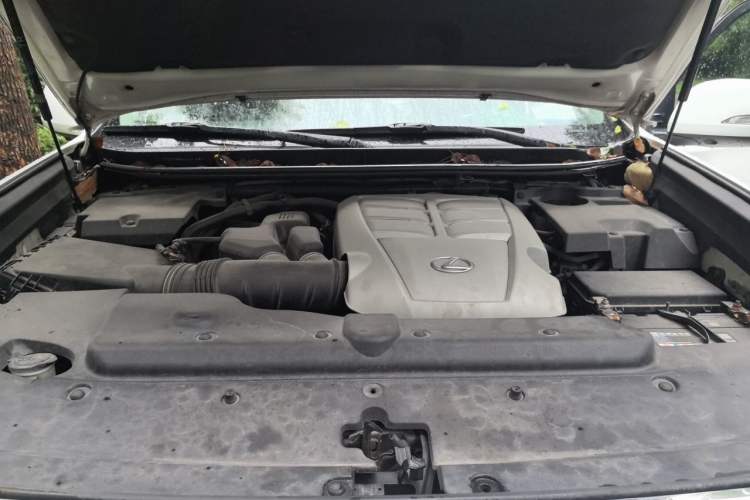 Used Lexus GX 2012 400 Engine Bay
