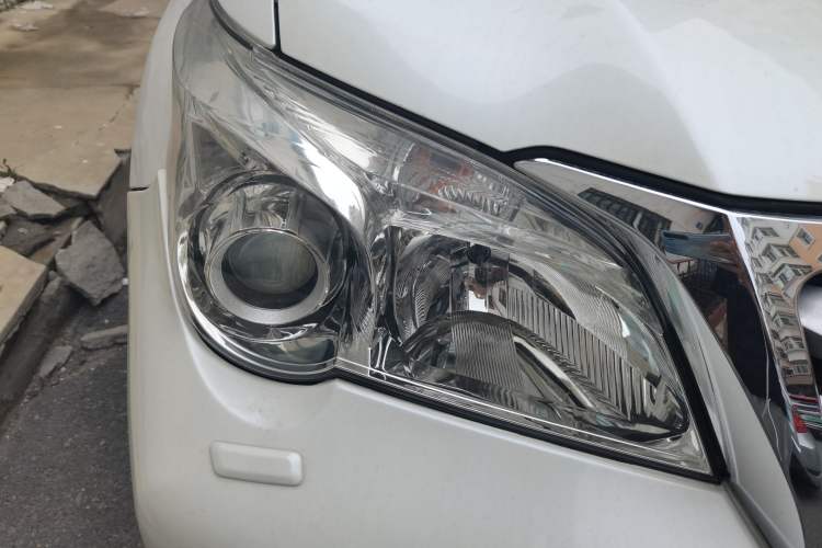 Used Lexus GX 2012 400 Right Front Headlight