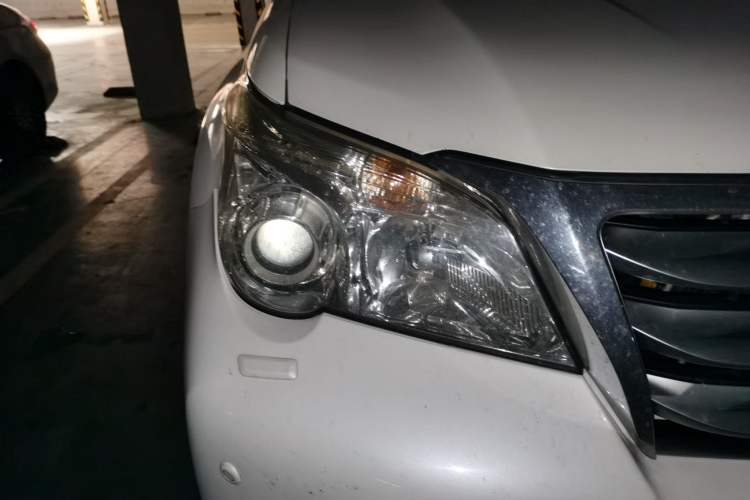 Used Lexus GX 2012 400 Right Front Headlight