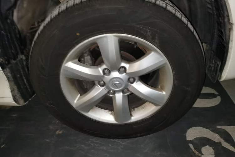 Used Lexus GX 2012 400 Right Front Wheel Hub