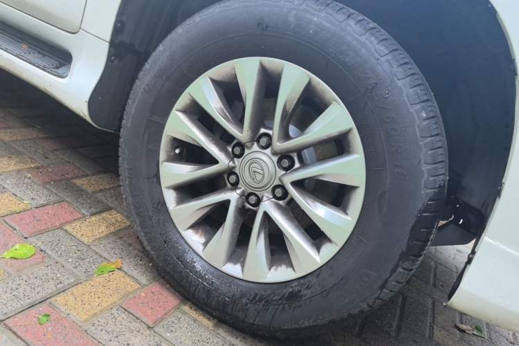 Used Lexus GX 2012 400 Right Front Wheel Hub