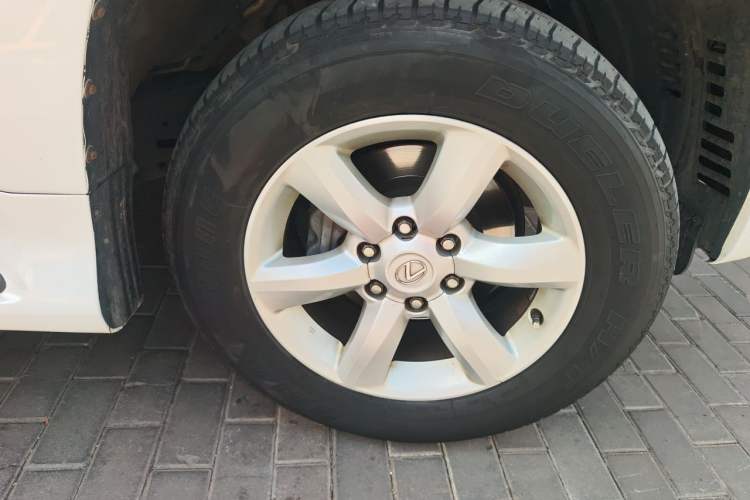 Used Lexus GX 2012 400 Right Front Wheel Hub