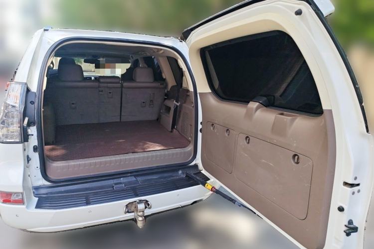Used Lexus GX 2012 400 Trunk