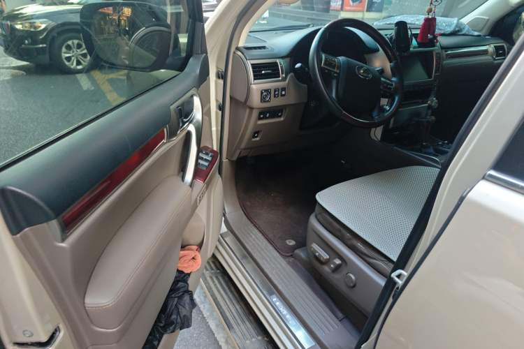 Used Lexus GX 2012 400 Driver Seat