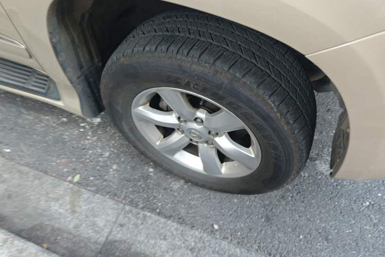 Used Lexus GX 2012 400 Right Front Wheel Hub