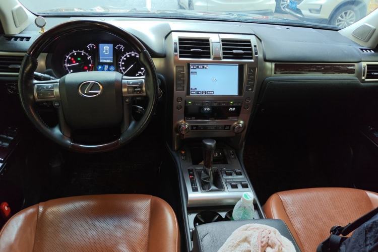 Used Lexus GX 2014 400 Prestige Edition Center Console