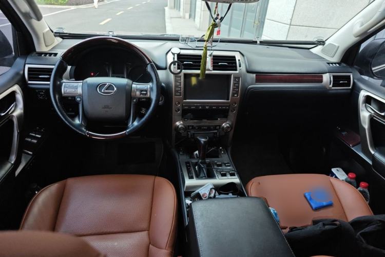 Used Lexus GX 2014 400 Luxury Edition Center Console