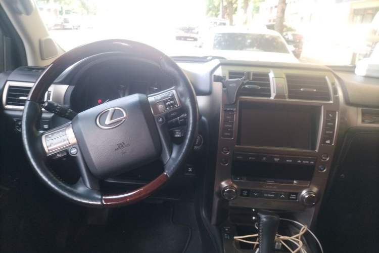 Used Lexus GX 2014 400 Prestige Edition Center Console