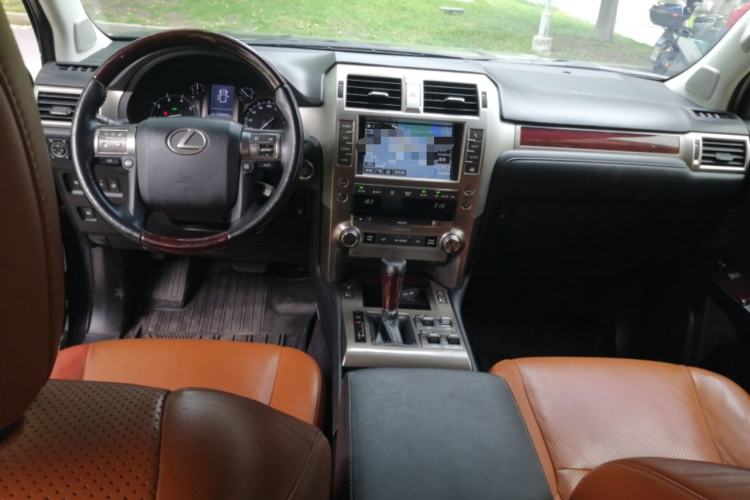 Used Lexus GX 2014 400 Prestige Edition Center Console