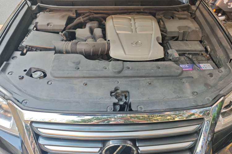 Used Lexus GX 2014 400 Prestige Edition Engine Bay
