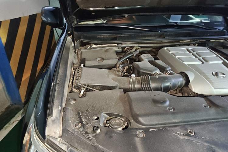 Used Lexus GX 2014 400 Deluxe Edition Engine Bay Right