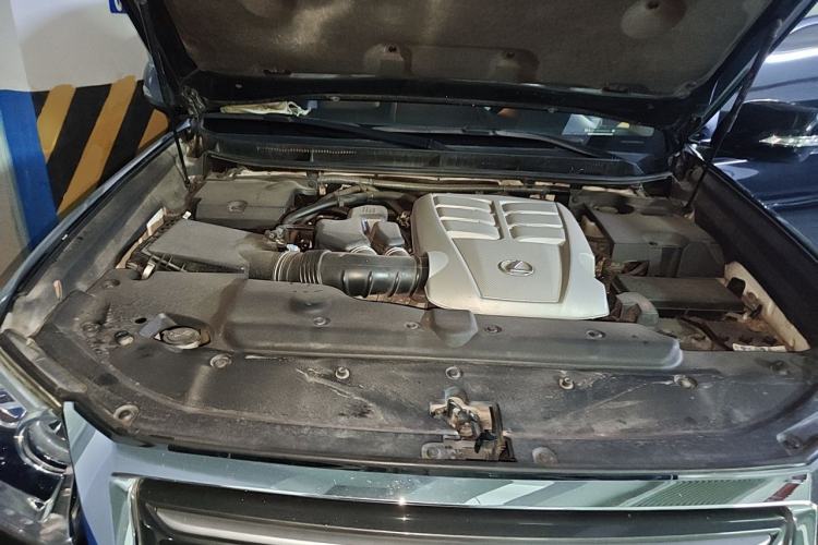 Used Lexus GX 2014 400 Deluxe Edition Engine Bay