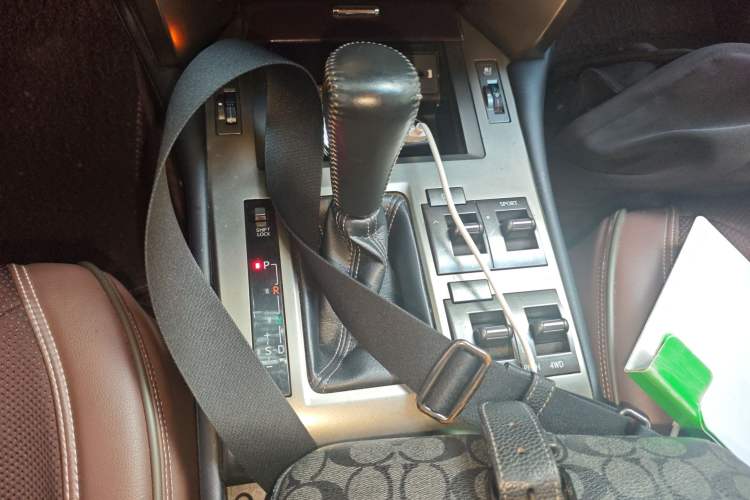 Used Lexus GX 2014 400 Prestige Edition Gear Lever