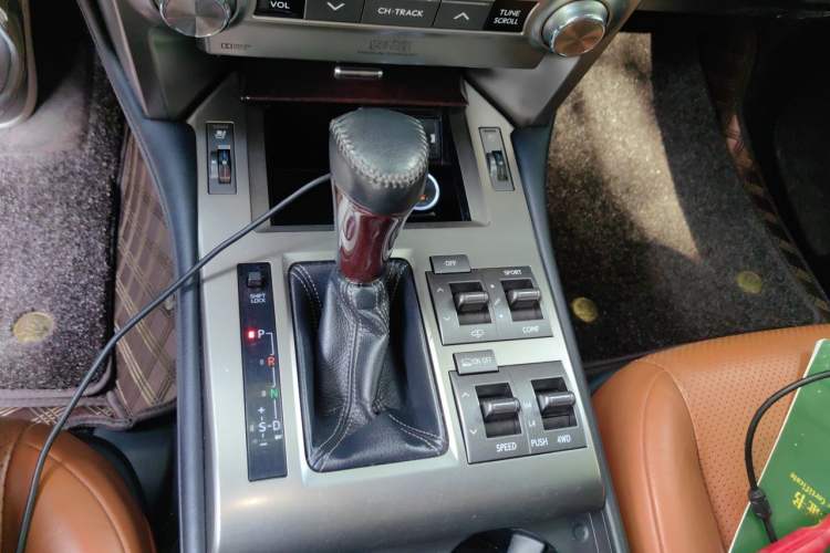 Used Lexus GX 2014 400 Luxury Edition Gear Lever