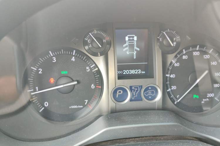 Used Lexus GX 2014 400 Deluxe Edition Odometer Close Up