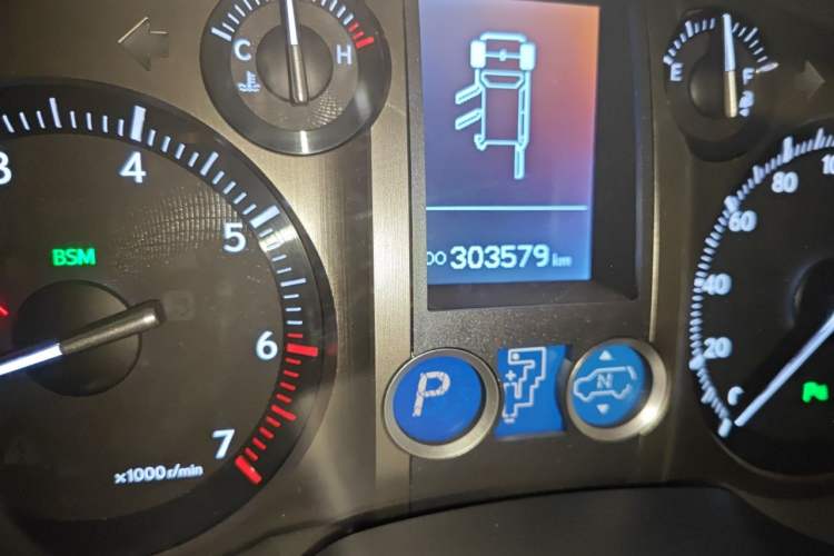 Used Lexus GX 2014 400 Prestige Edition Odometer Close Up
