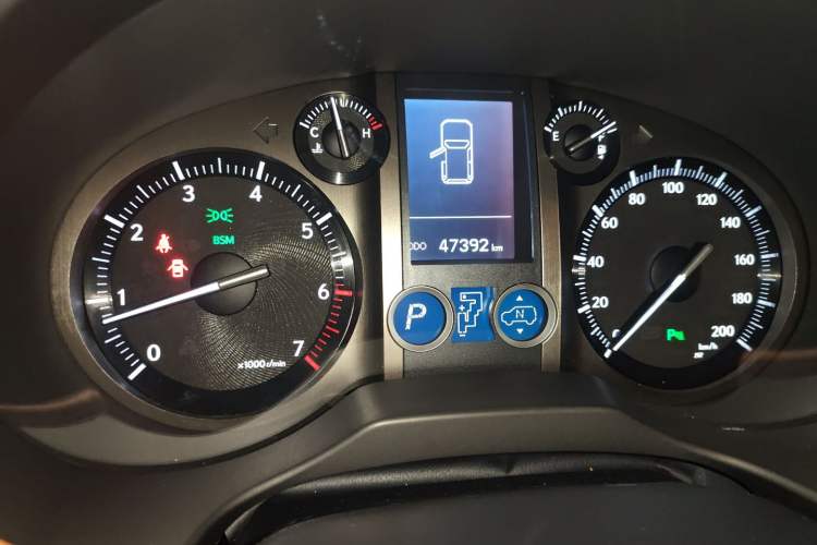 Used Lexus GX 2014 400 Prestige Edition Odometer Close Up
