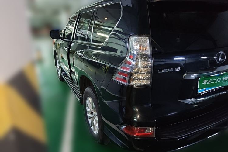 Used Lexus GX 2014 400 Deluxe Edition Rear Left 45 Deg
