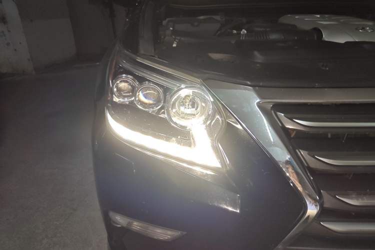Used Lexus GX 2014 400 Prestige Edition Right Front Headlight