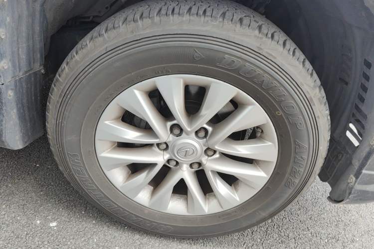 Used Lexus GX 2014 400 Deluxe Edition Right Front Wheel Hub