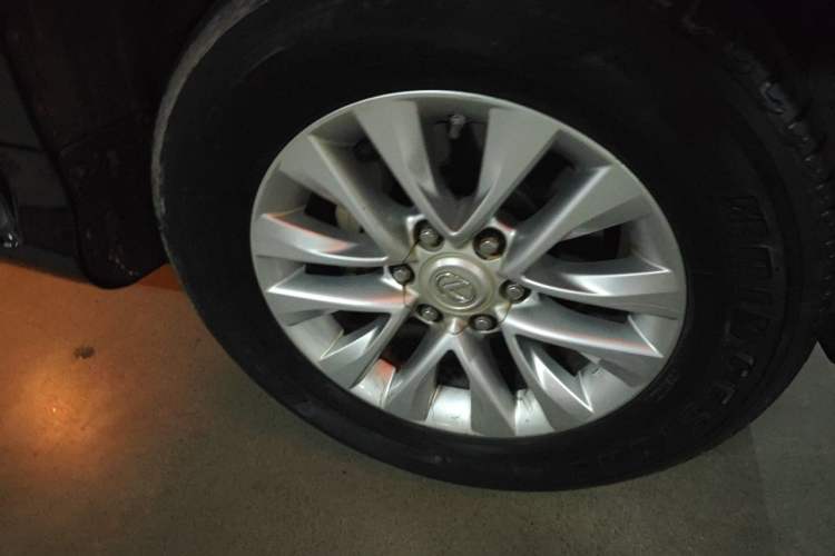 Used Lexus GX 2014 400 Prestige Edition Right Front Wheel Hub